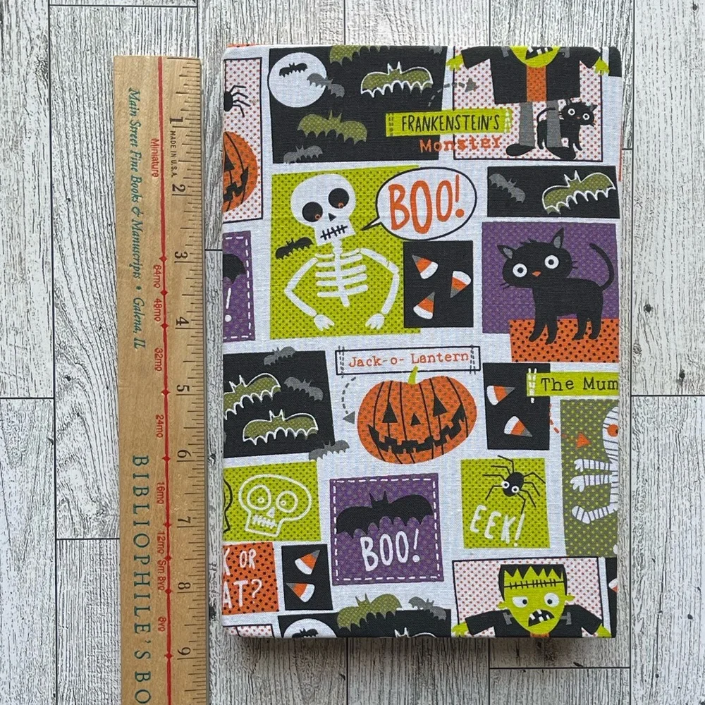 New Halloween Linen Wrapped Decorative Book Mummy Boo Hand-Wrapped Spooky Decor - Picture 3 of 7